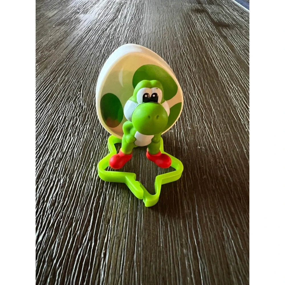 Nintendo Super Mario Yoshi Egg Figure Green Star Base Clip Toy AABC